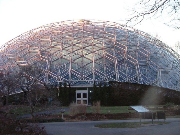 <p><span><em>This provocative 1950s architectural design by R. Buckminster Fuller featured an exterior framework of metal rods and six-sided plates.</em></span></p>