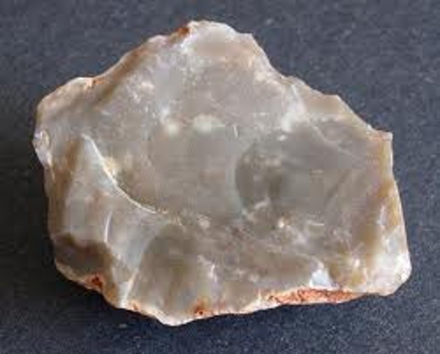 <p>- Sedimentary rock<br>- Chemical<br>- Includes silica<br>- Well-sorted<br>- Formed in a shallow-marine area</p>