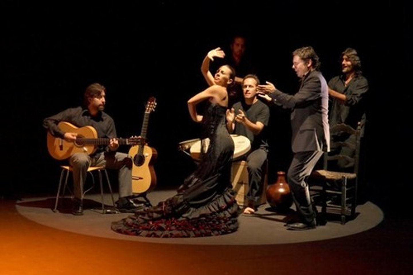 <p>An intimate venue where you can see some of the world's best flamenco dancers perform.</p>