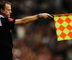 <p>trọng tài biên/assistant referee</p>