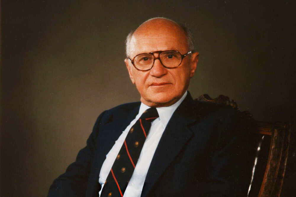<p>An influential American economist teaching at the University of Chicago known for his advocacy of free-market capitalism. The ‘Chicago Boys’ studying from him made Chile’s unpopular economic reforms. He received the Nobel Prize in Economic Sciences in 1976. </p>