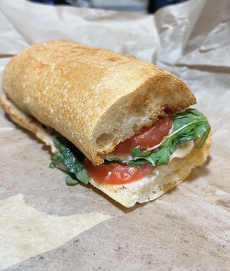 <p>Yo quería</p><p>Yo quería un sándwhich de Panera Bread</p>