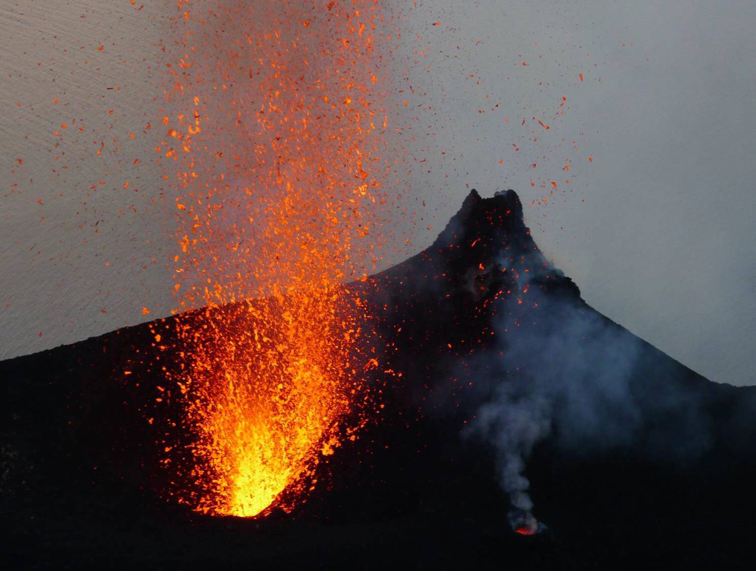 <p>A mild fountaining of lava</p>
