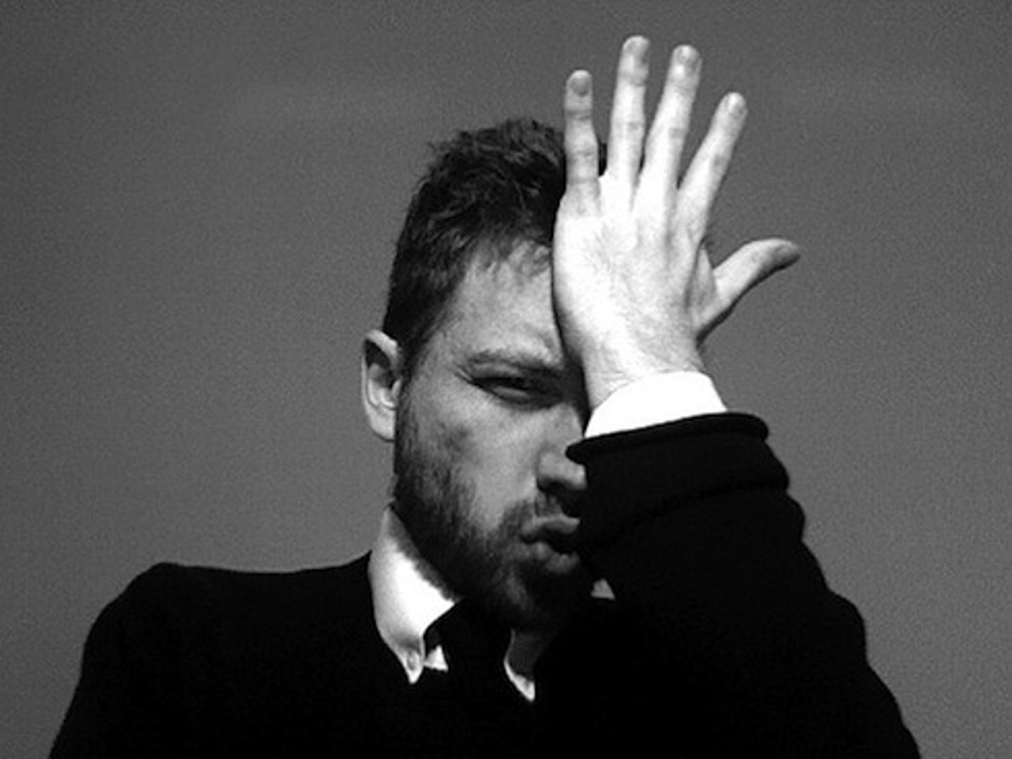 <p>to be mistaken</p>