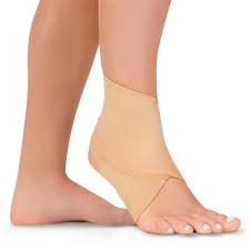 <p>bandage /ˈbæn.dɪdʒ/=&gt;My ankle is rather weak, so I always put a bandage on it to support it when I play tennis.</p>