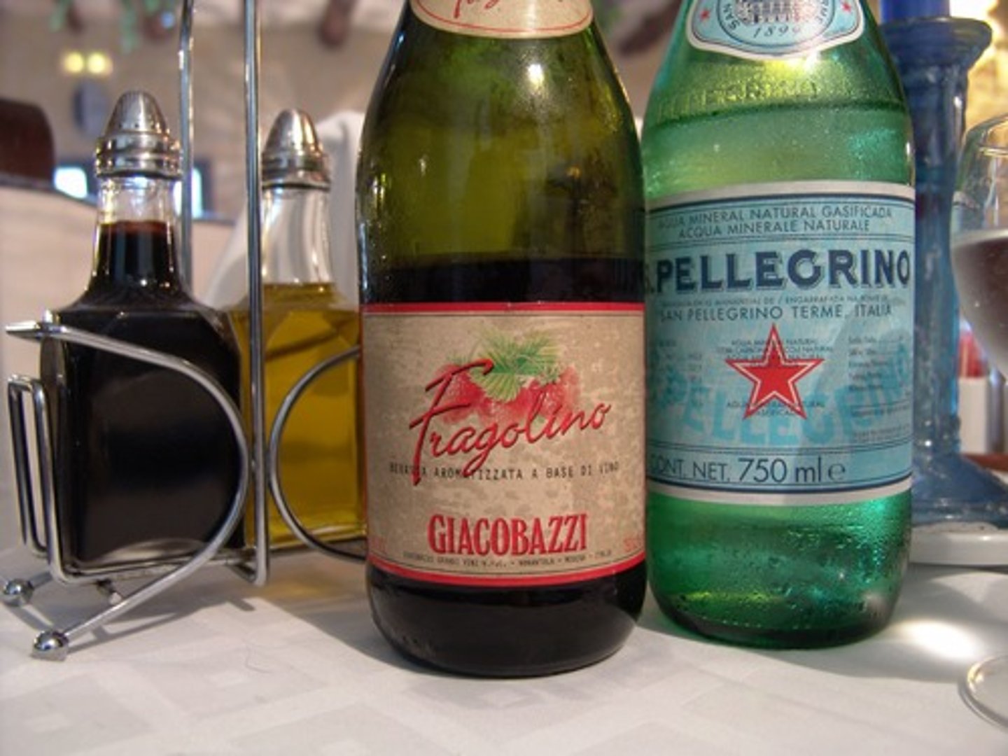 <p>water (mineral)</p>