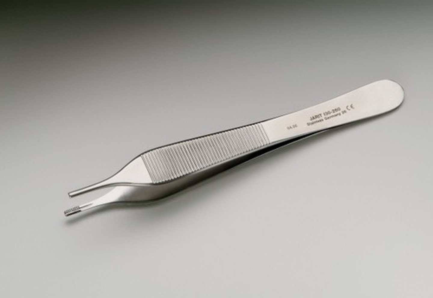 <p>a thumb forceps similar to the Adson forceps, having fine teeth at the tip, used for grasping delicate tissue</p>