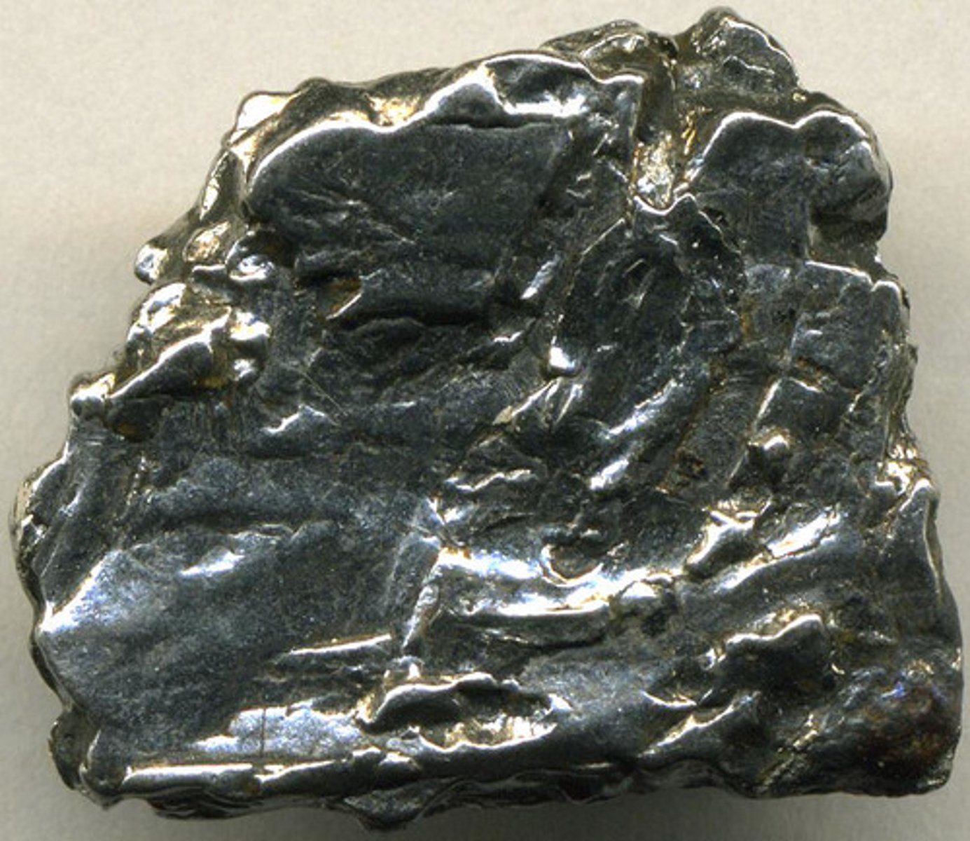 <p>A meteoroid that passes through the atmosphere and hits Earth's surface.</p>
