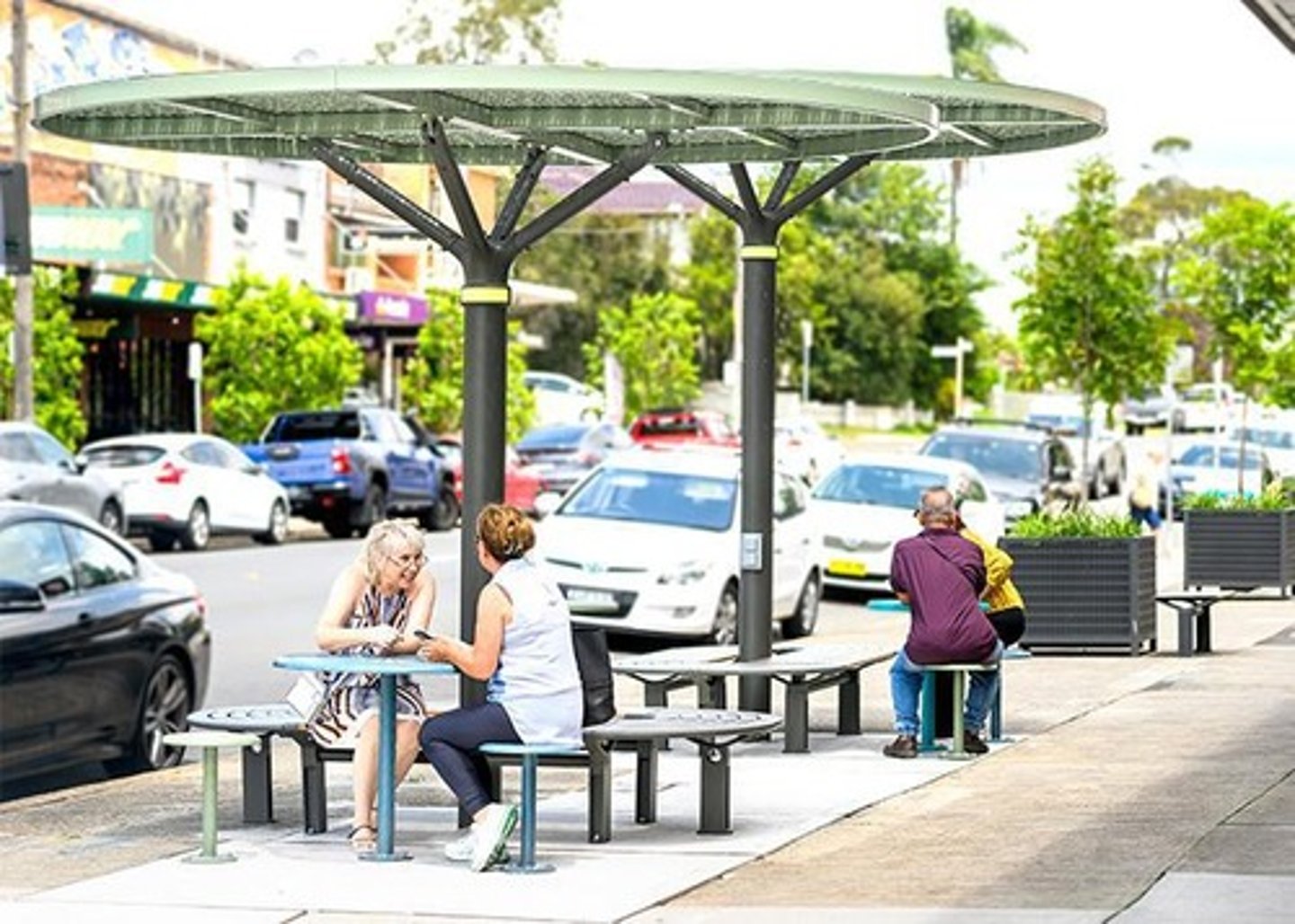<p>A collective term for objects and equipment installed in public spaces for various functional and aesthetic purposes.</p>