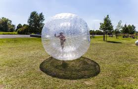 <p><strong>Zorbing</strong> became popular as a recreational activity in adventure parks. – <strong>Зорбінг</strong> став популярним як розвага в парках активного відпочинку.</p>