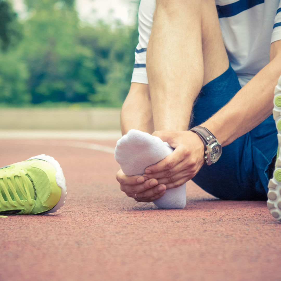 <p><strong>ひと 人</strong></p><p><span style="color: rgb(169, 169, 169);"><span>Kanji:</span></span></p><p><span style="color: rgb(169, 169, 169);"><span>人 Person</span></span></p>