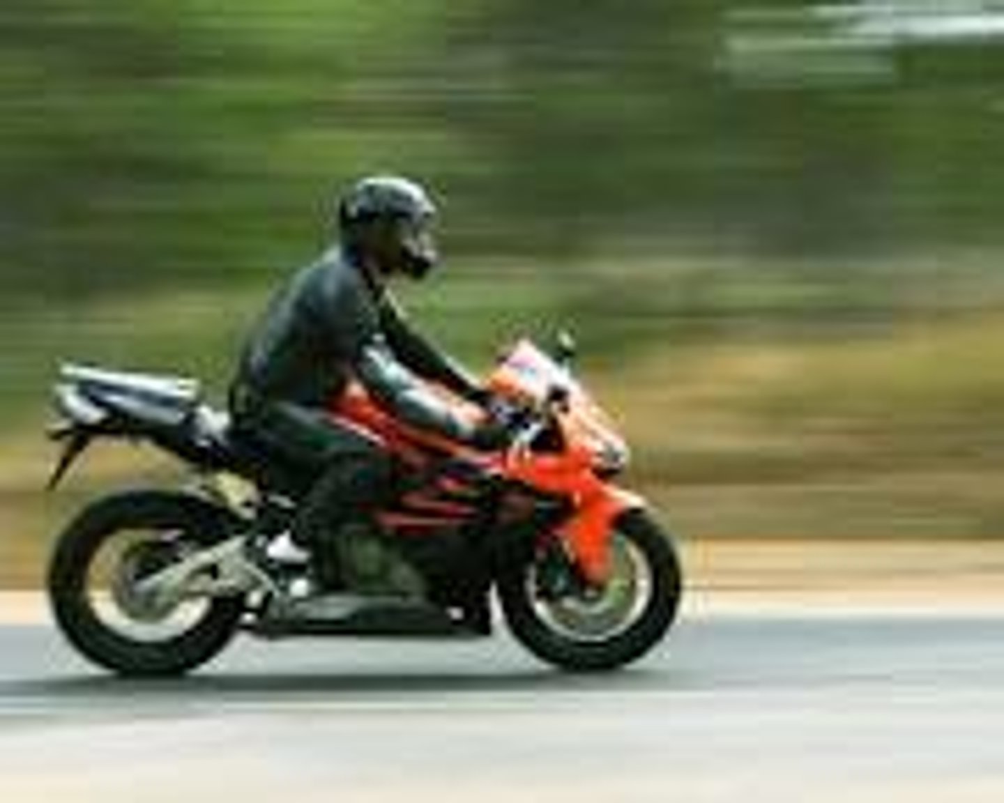 <p>to go by motorcycle</p>