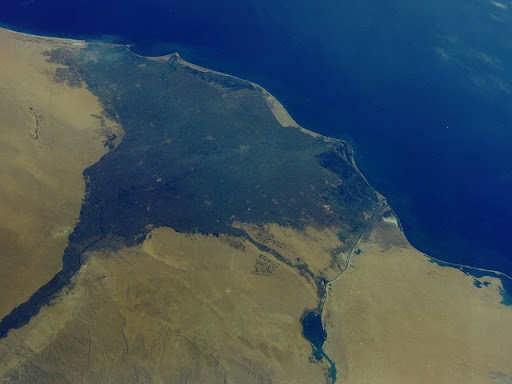 <p><strong>Deltas with this triangular or fan shape</strong><span> are called arcuate (arc-like) deltas. The Nile River forms an arcuate delta as it empties into the Mediterranean Sea.</span></p>