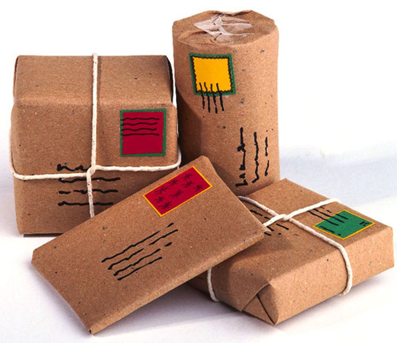<p>bāoguǒ -băng bó, bọc, gói/kiện hàng, bưu phẩm</p>