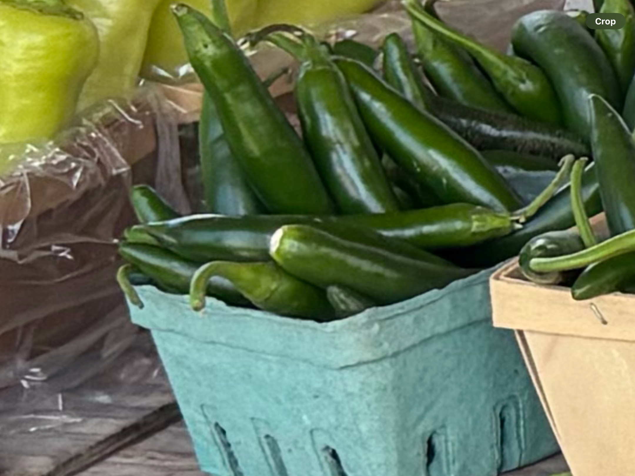 <p>Pint of hot specialty peppers</p>