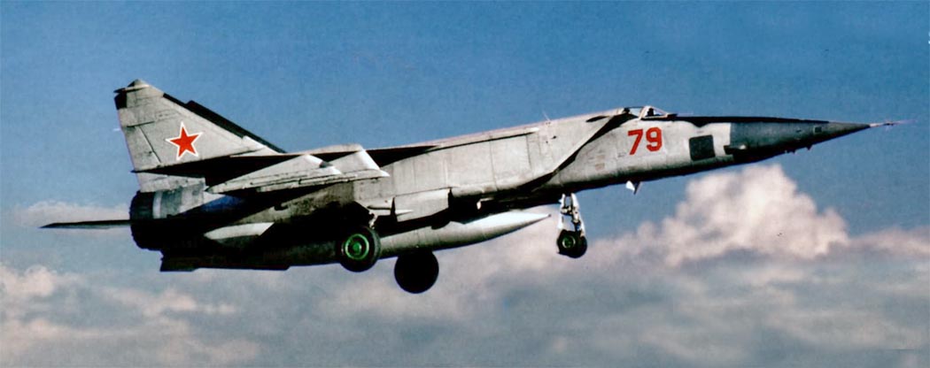 <p>FOXBAT, MiG-25, МиГ-25 (Single seat, sloped intakes, exhaust level with tail, box shape)</p>