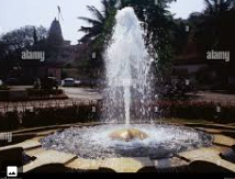 <p>la fuente</p>