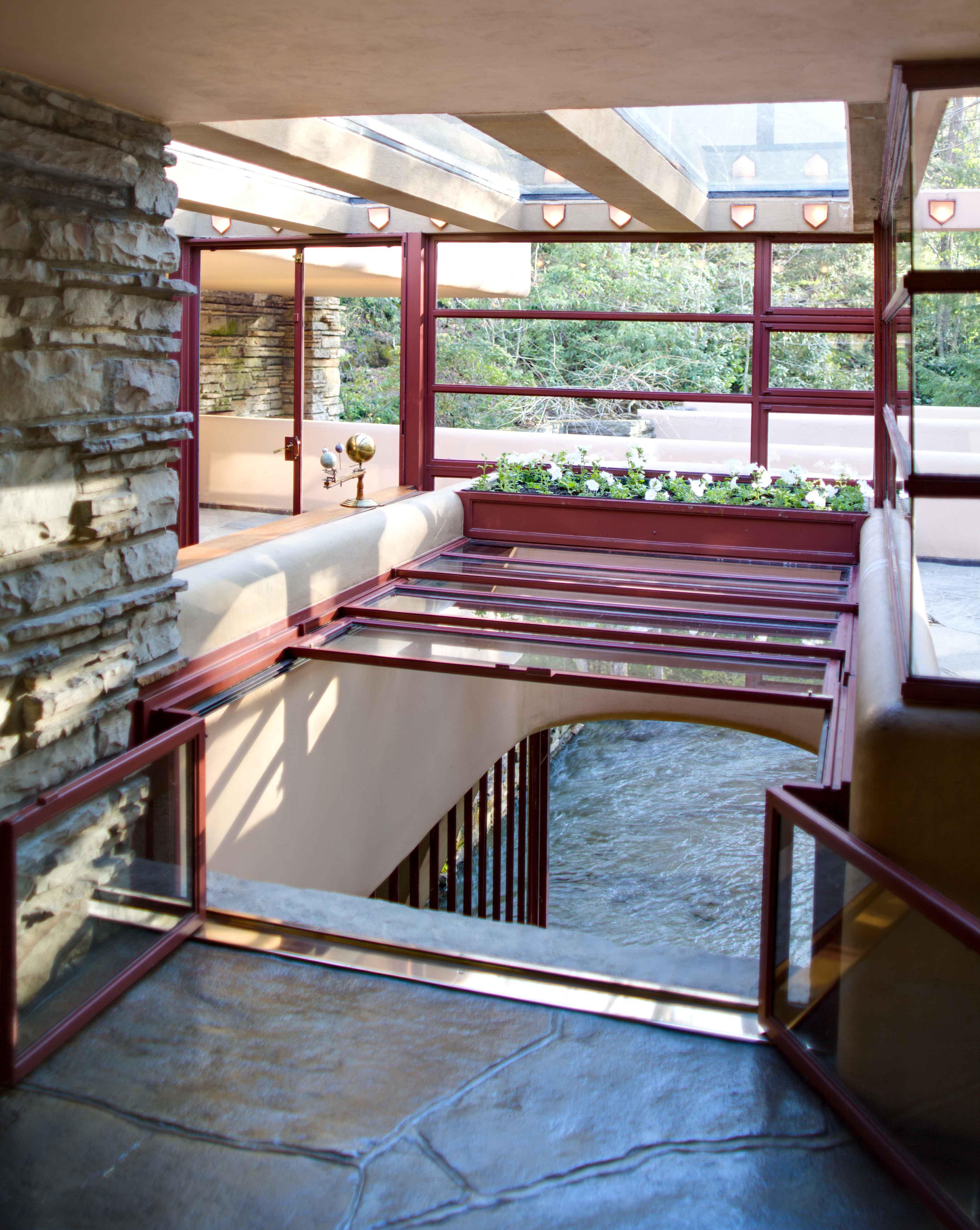 <p>interior</p>