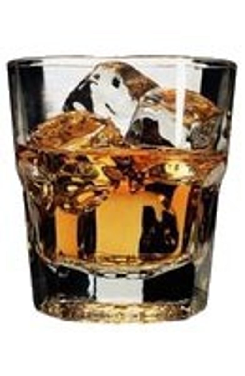 <p>(Sht Dmn)</p><p>(1 1/2 oz) Scotch</p><p>(1/2 oz) Drambuie</p>