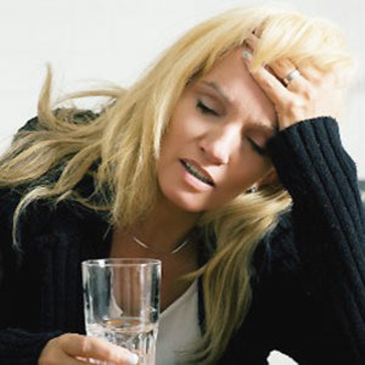 <p>to experience difficulty: gặp rắc rối</p>