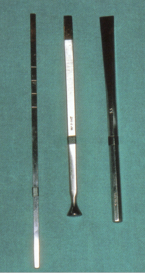 <p>Chisels- straight with single, double or half round bevel&nbsp;</p>