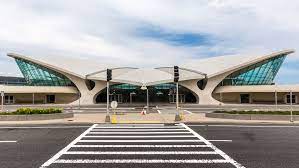 <p>Undulating shape was meant to evoke the excitement of high-speed flight and even interior details: lounges, chairs, signs, and telephone booths harmonized with the curving “gull winged” shell</p>