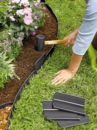 <p><span>&nbsp;Material used to separate different areas in a landscape, such as lawn from flower beds.</span></p>
