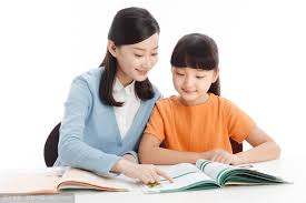 <p>Tutor (n) </p>