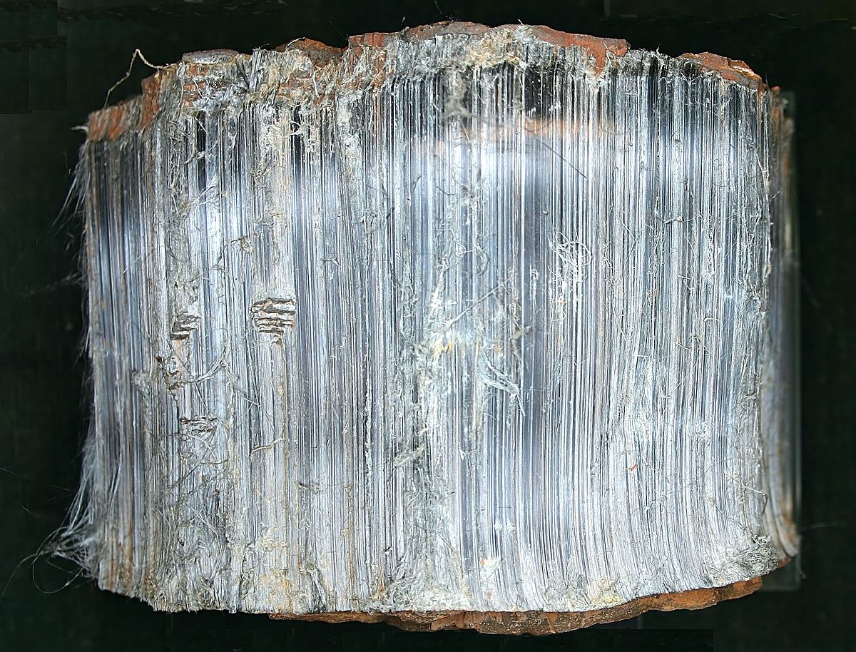 <p>What is this mineral?</p>