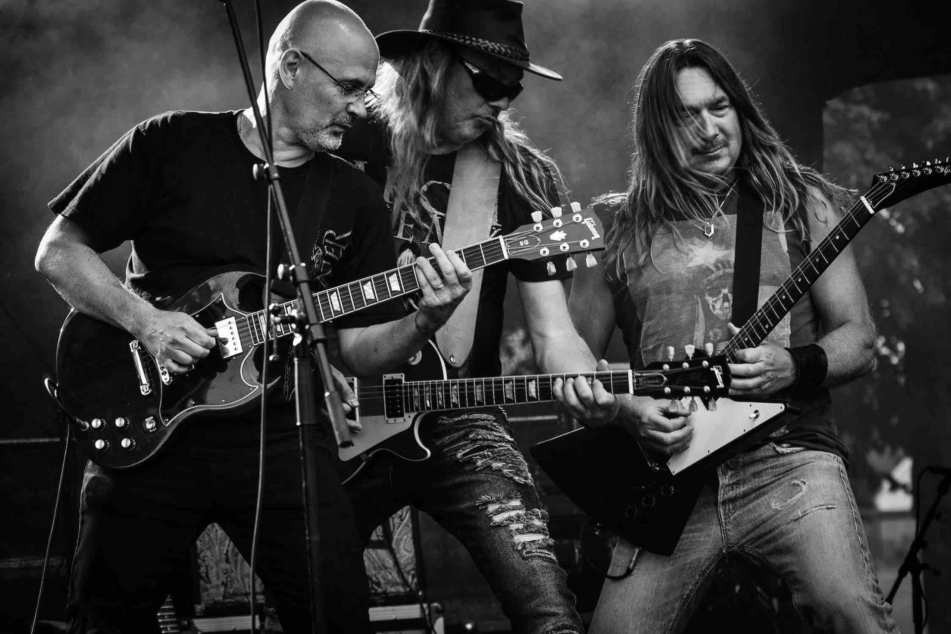 <p>A type of popular music that evolved from rock 'n' roll and is characterized by a heavy beat and simple melody.</p>