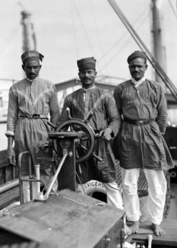 <p>Indian and Pakistani Immigrants in Manchester</p>