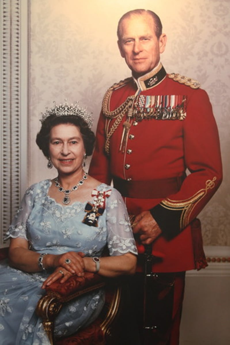 <p>A government with a king or a queen. Two types: (1) constitutional and (2) absolute.</p>