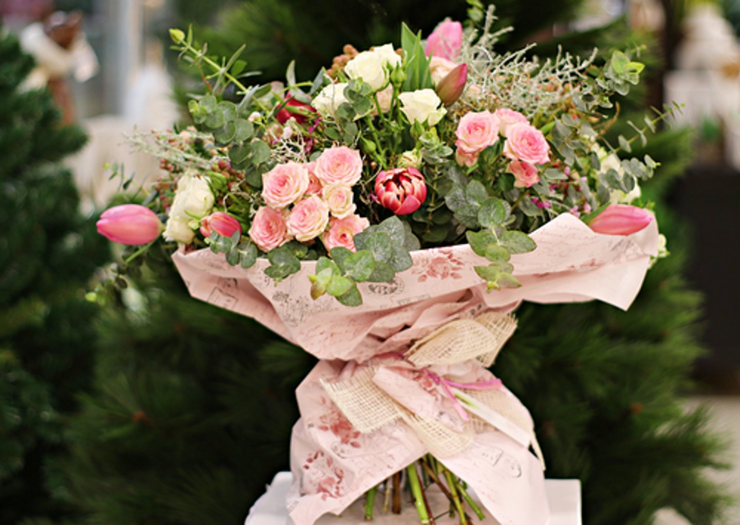 <p>Jeremy’s girlfriend loves fresh roses, so he bought a _____________________ for her.</p>