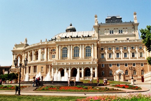<p><strong>Будівля Оперного театру в Одесі. 1883–1887</strong></p>