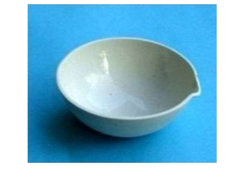 <p>Evaporating dishes are used to evaporate liquid from a</p><p>sample. They may be lightly heated. Swirling or mixing in</p><p>these dishes is considered bad practice.</p>