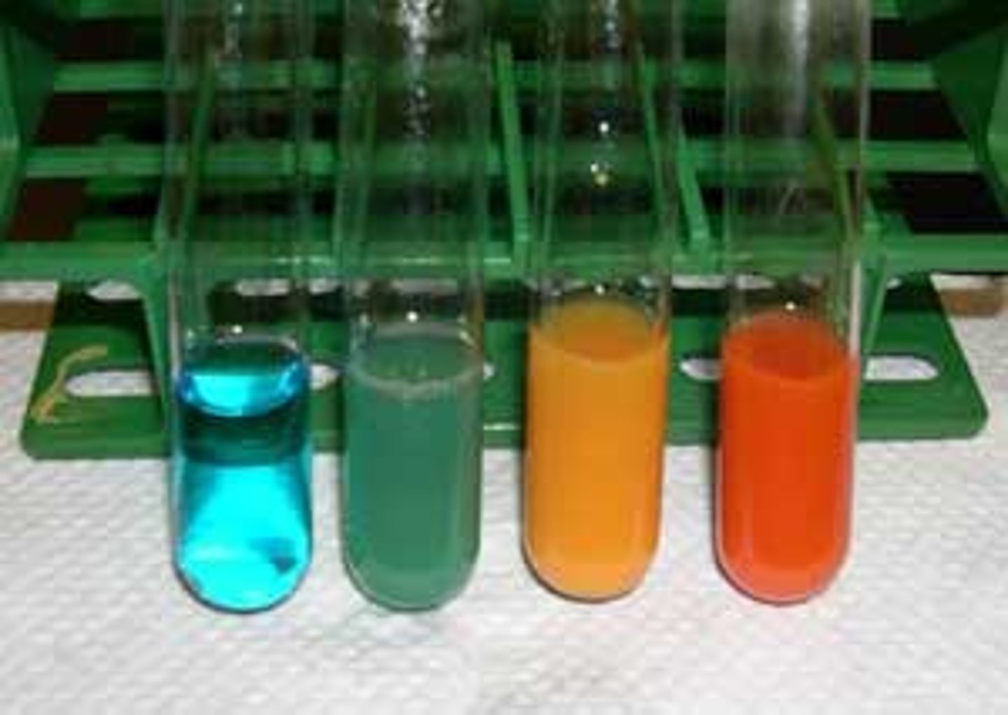 <p>When heated will turn from blue to a brick-red precipitate in the presence of reducing sugars</p>