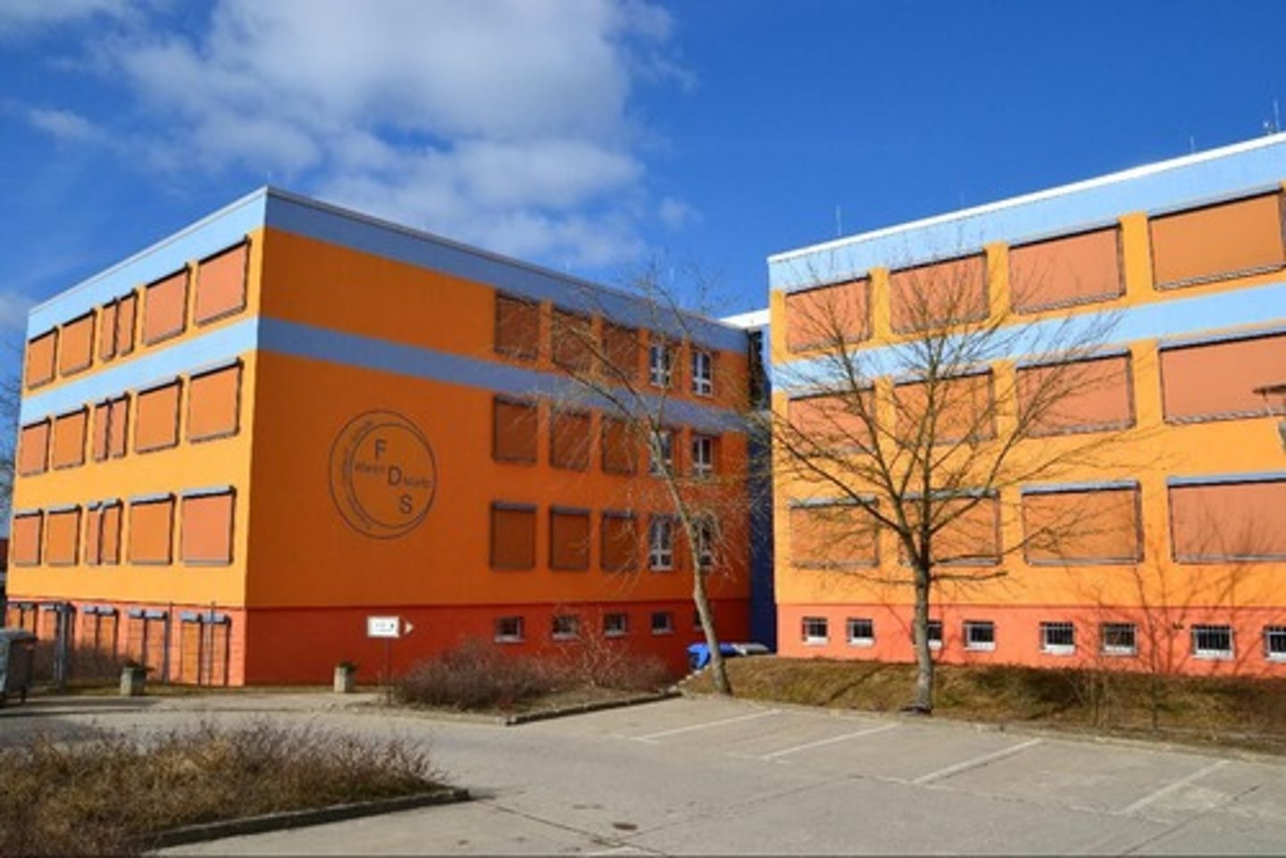 <p>dziedziniec</p>