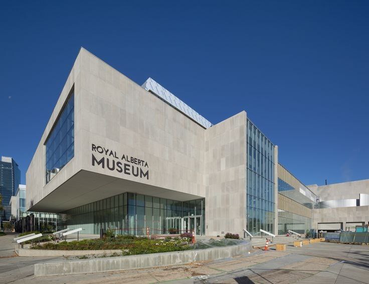 <p><em>Museum.</em></p>