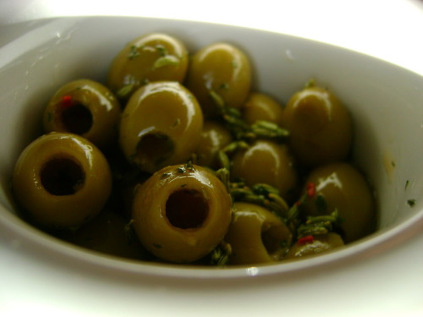 <p>green olives</p>