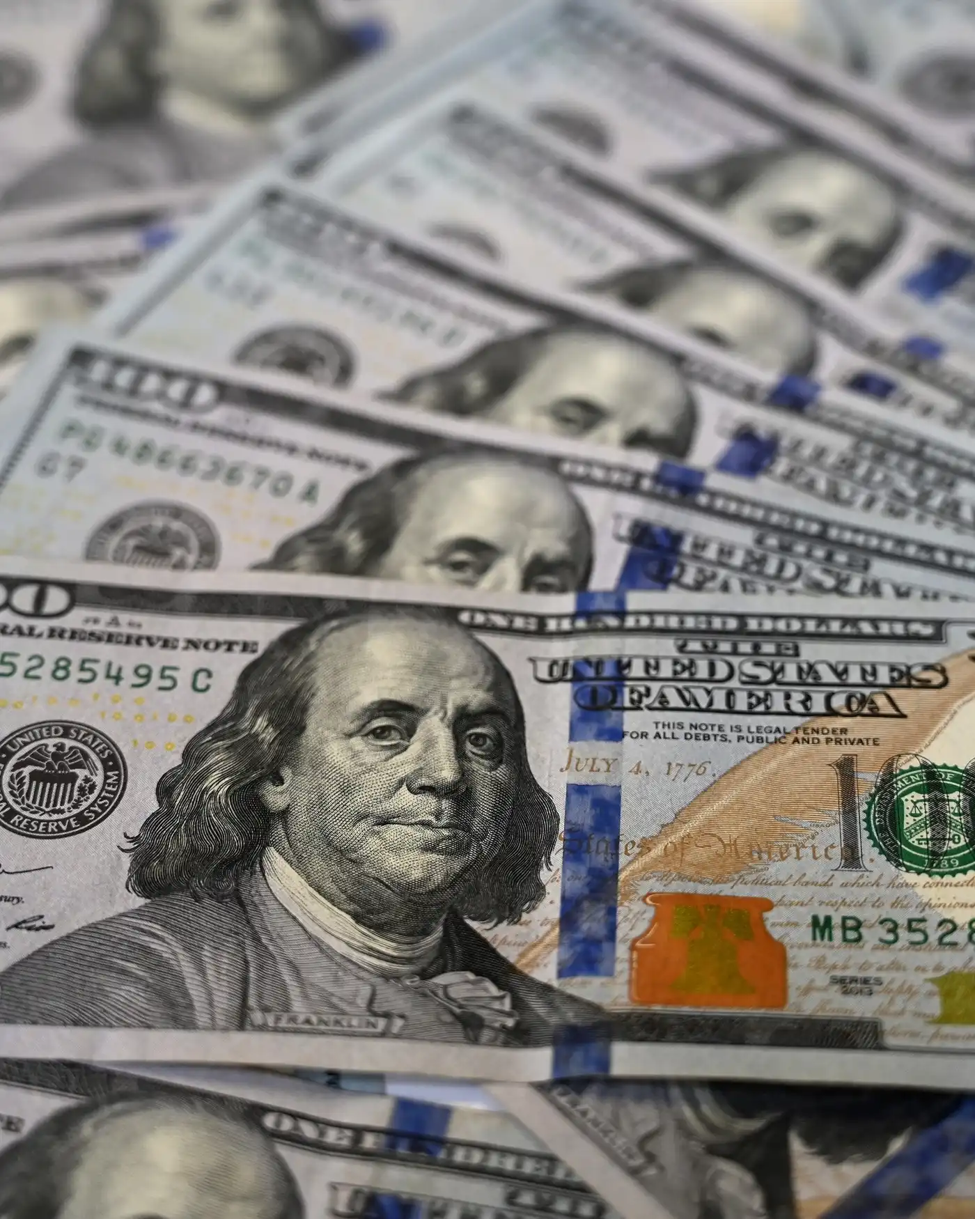 <p>Yo quería</p><p><span style="background-color: oklch(0.2167 0.002 197.039993); color: oklch(0.9296 0.007 106.529999 / 0.55);"><span>Yo quería dinero para comprar cosas nuevas.</span></span></p>