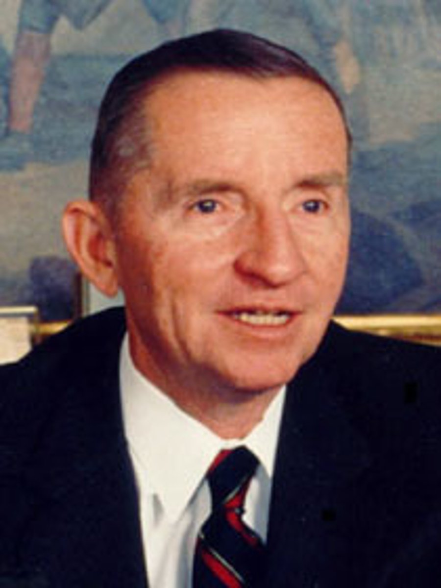 <p>Billionaire Texas businessman, best remembered for running for President in 1992 and 1996 under Independent Party banner; best 3rd party showing since 1912</p>