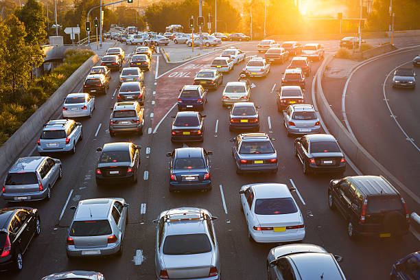 <p><strong>traffic</strong></p><p>/ˈtræfɪk/ Noun uncount</p>
