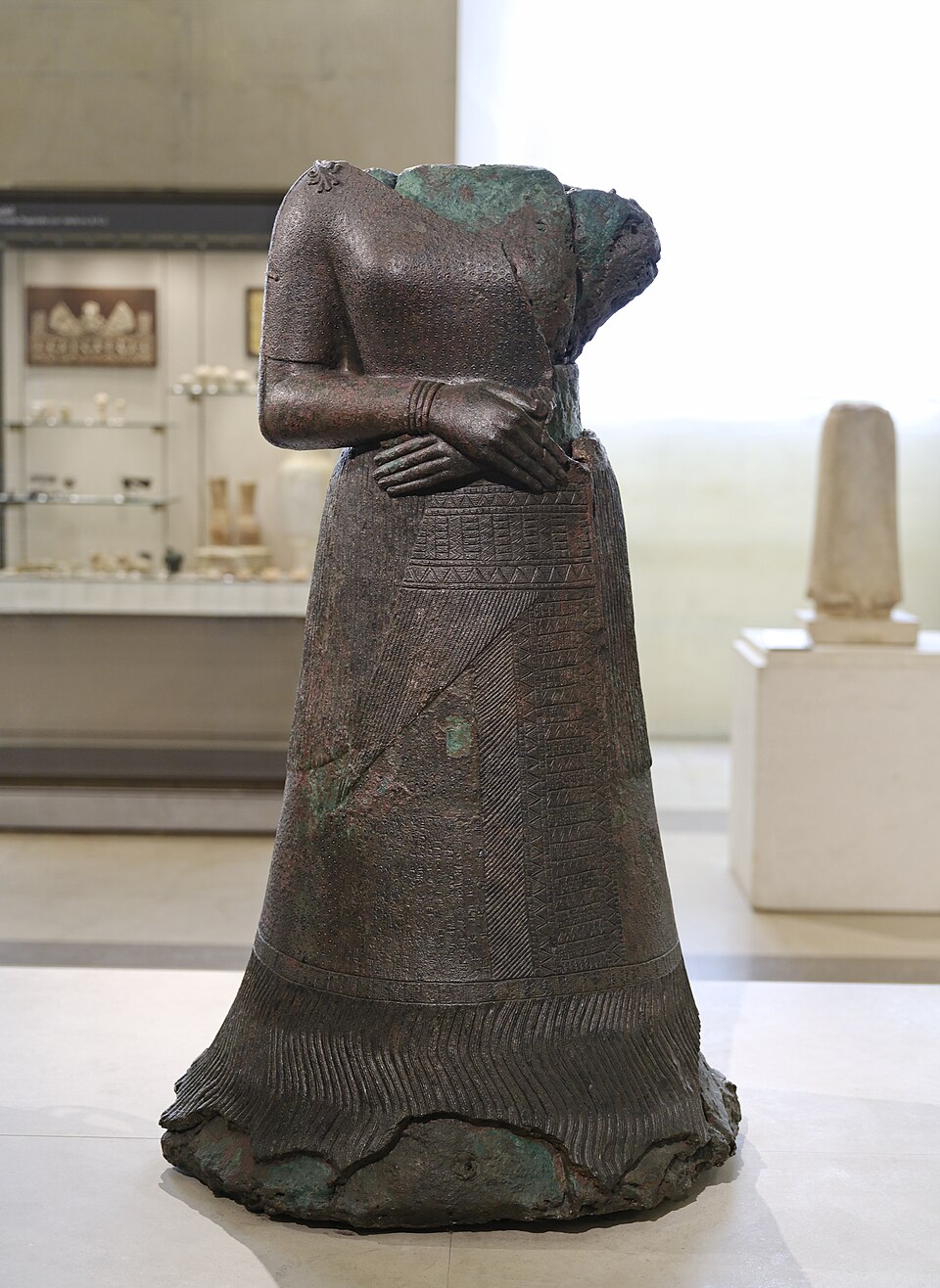 <p>Statue of Queen Napir-Asu</p>