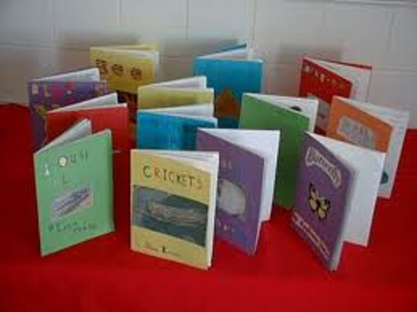 <p>(n.) a selected collection of writings, songs, etc., tuyển tập</p>