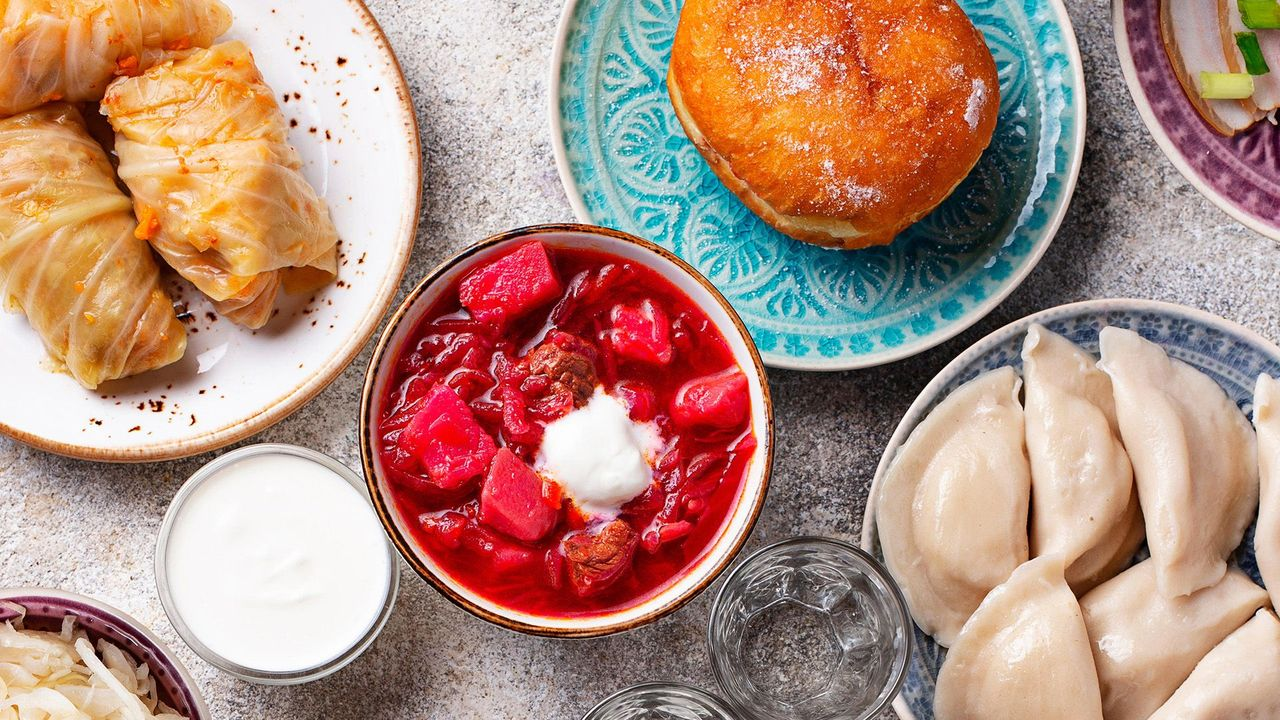 <p><em>= traditional food and dishes from our country </em></p><p><br><span data-name="point_right" data-type="emoji">👉</span> Borscht is a popular dish in <strong><mark data-color="green" style="background-color: green; color: inherit">U________ cu_______</mark></strong><mark data-color="green" style="background-color: green; color: inherit">.</mark><br><span data-name="point_right" data-type="emoji">👉</span> <strong><mark data-color="green" style="background-color: green; color: inherit">I’m into U________ c_______</mark></strong> — <strong>it’s absolutely delicious</strong></p><p></p>