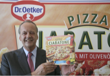 <p><span>Same pizas evryday(produce in advace based on a for cost)</span></p>