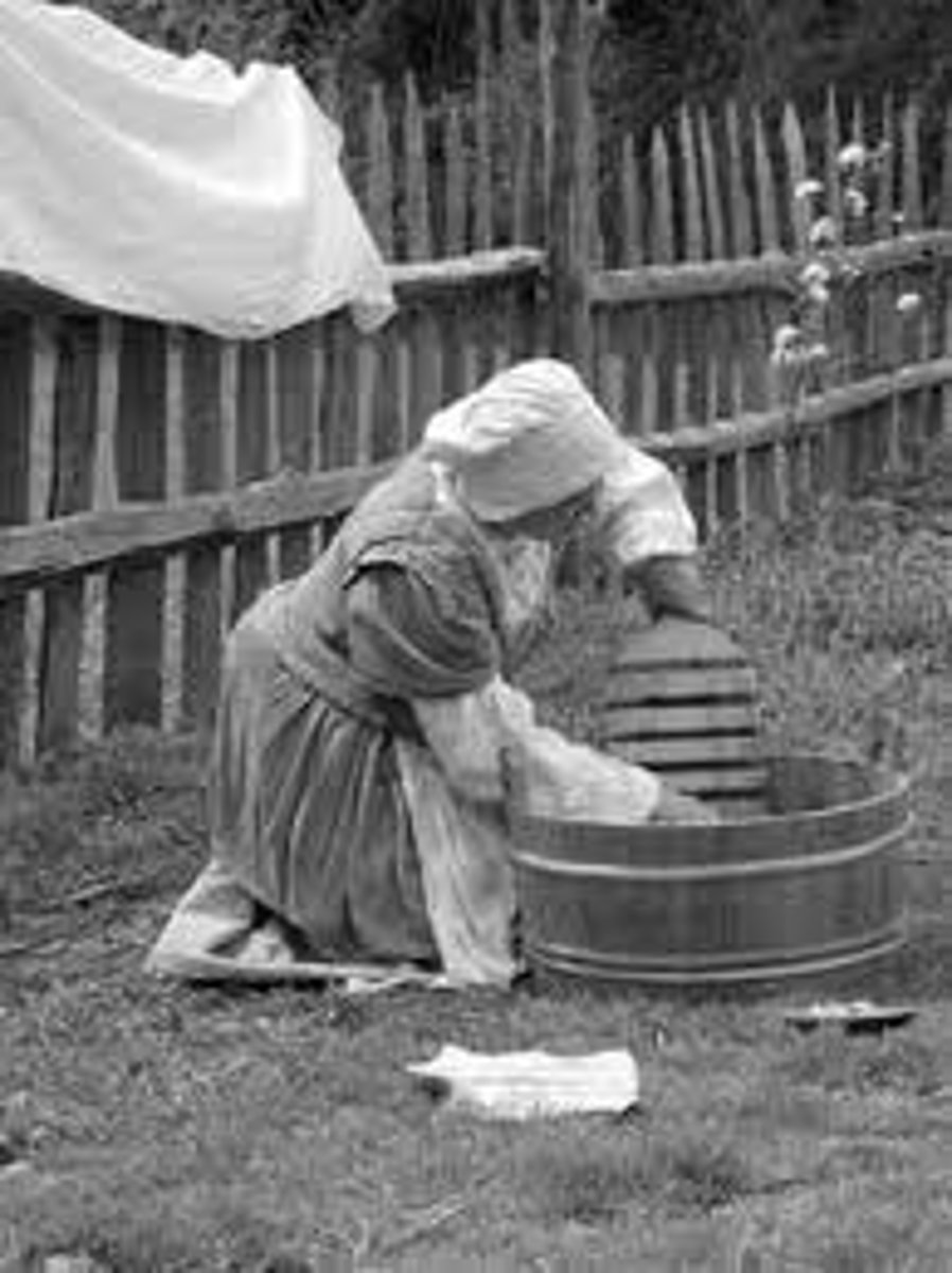 <p>servant / servants</p>