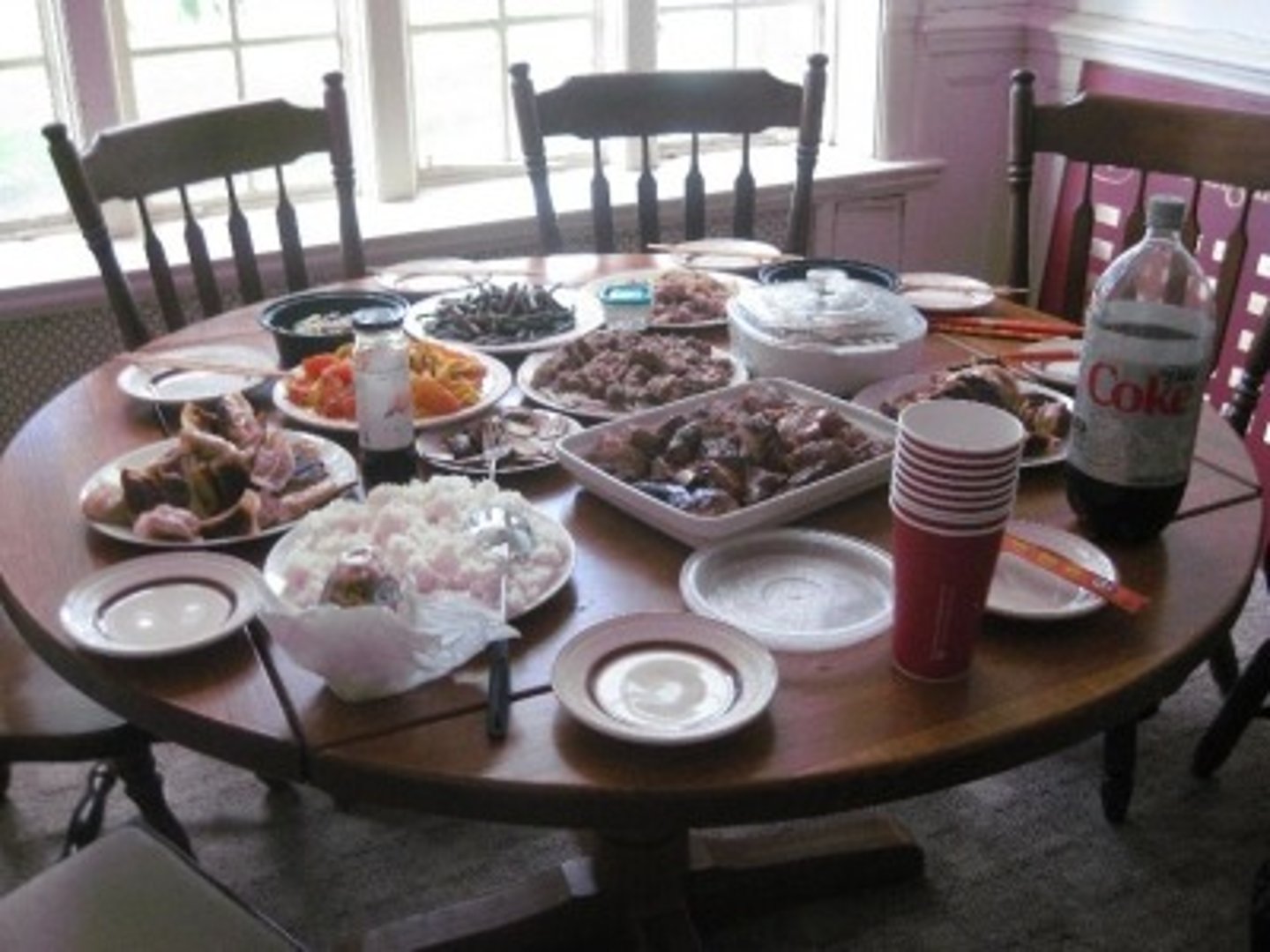 <p>dining table</p>