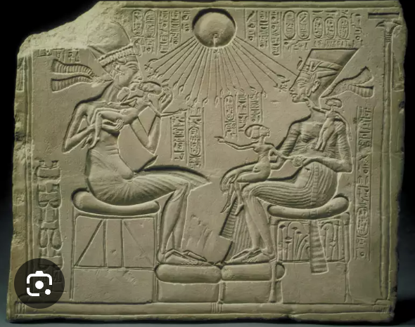 <p>Akhenaten, Nerfititi, and the Royal Princesses</p>