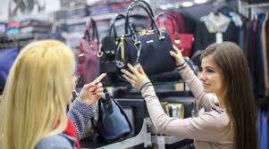 <p>Usted compró</p><p>Usted compró un bolso </p>